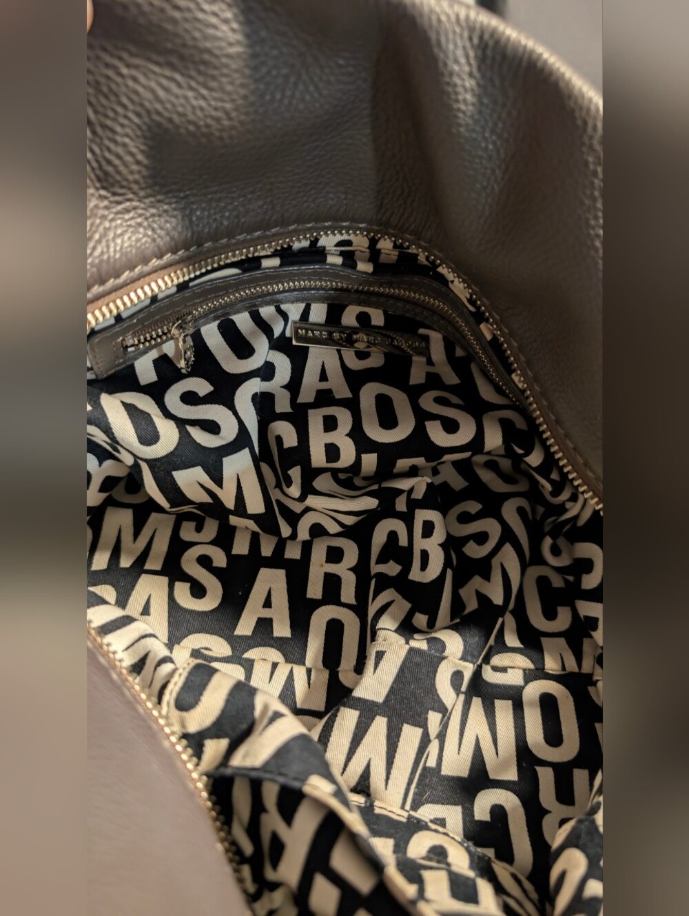 RARE Y2K Beautiful Marc Jacobs Silver Metallic Satchel with Grey Leather Trim - Picture 9 of 10
